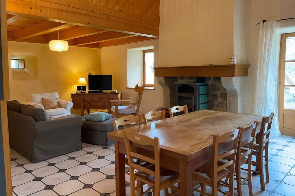 Gite Tence, 3 bedrooms, 6 persons Auvergne - Tence visuel 3/5 Gite Tence, 3 bedrooms, 6 persons Auvergne - Tence visuel 3/5