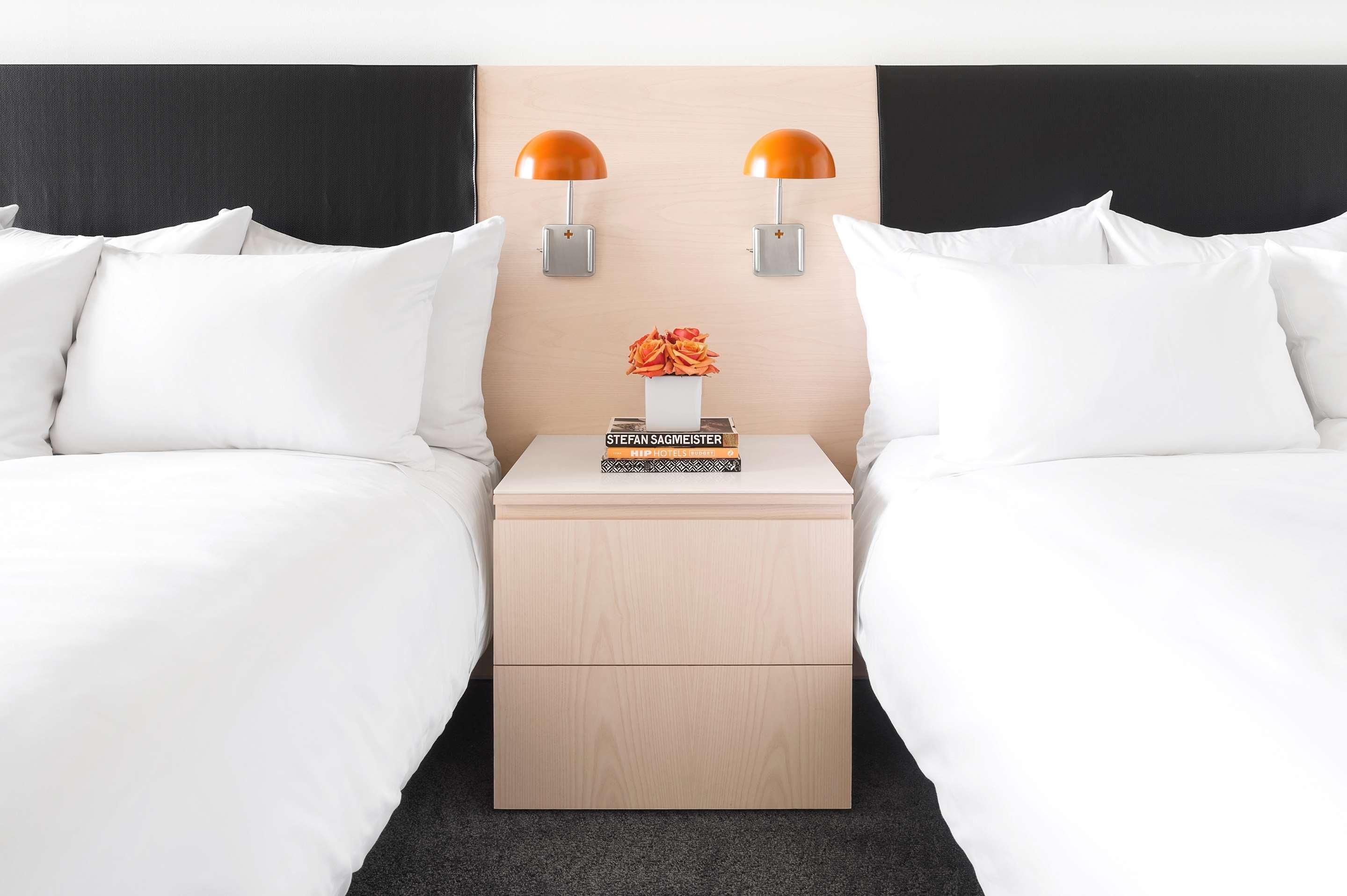 ice-10139797-120186612-897495 Fordson Hotel