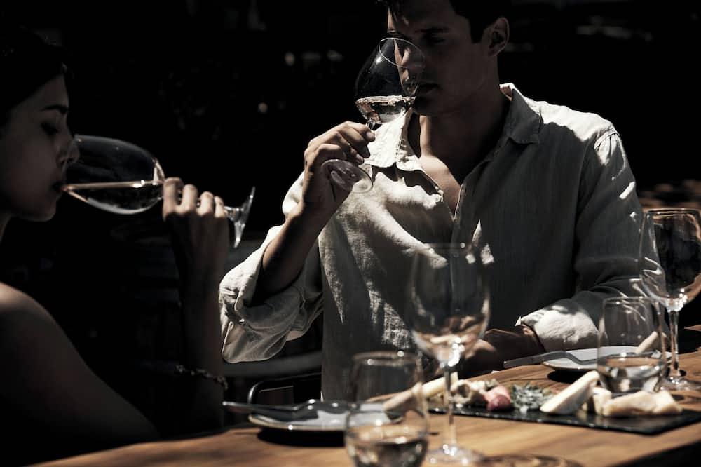 Minos Beach art hotel