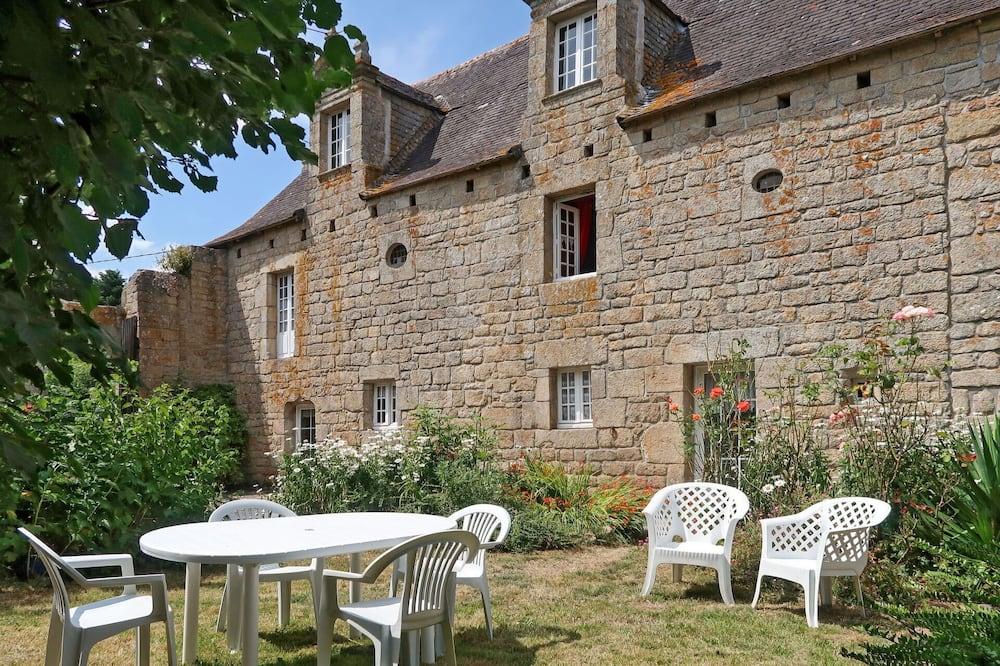 Nice apartment in villa for 4 guests with terrace, pets allowed and parking Bretagne - Pont-l'Abbé visuel 1/5 Nice apartment in villa for 4 guests with terrace, pets allowed and parking Bretagne - Pont-l'Abbé visuel 1/5