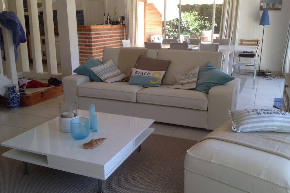 Moliets: 4 luxury villa with private garden and swimming pool, near the ocean Aquitaine - Moliets-et-Maa visuel 2/5 Moliets: 4 luxury villa with private garden and swimming pool, near the ocean Aquitaine - Moliets-et-Maa visuel 2/5