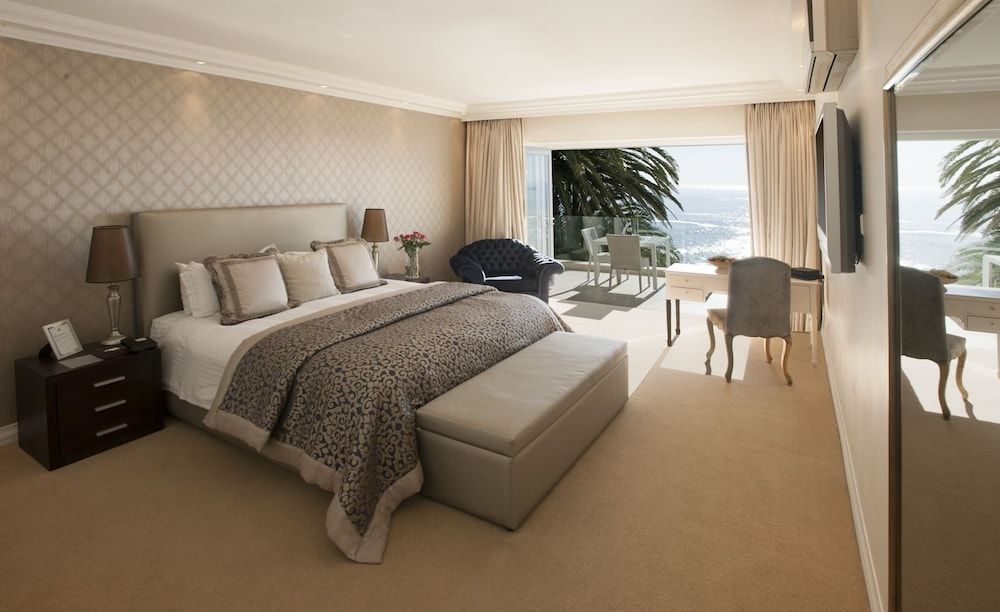 The Clarendon - Bantry Bay — image 1 of 1