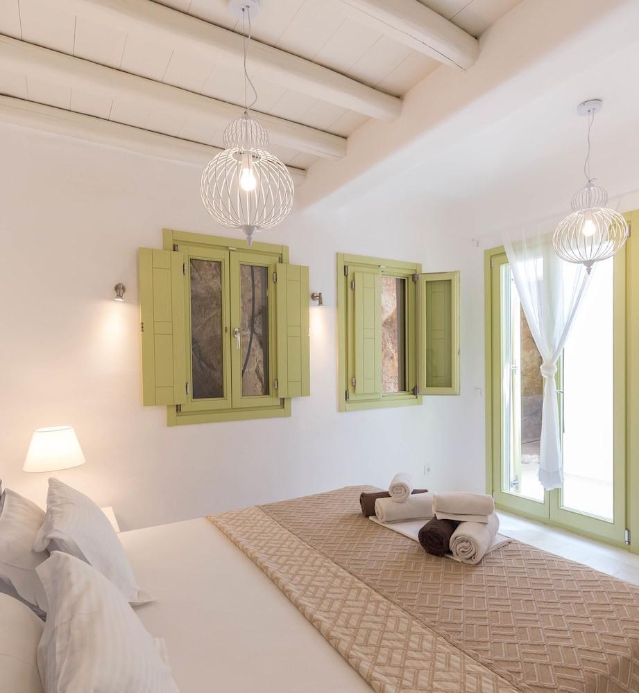 sembo-3940958-7f0042-129501 Lyra Villas Mykonos