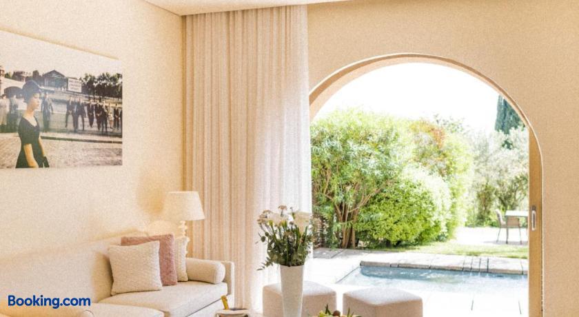 booking-547010-368563239-861442 MUSE Saint-Tropez
