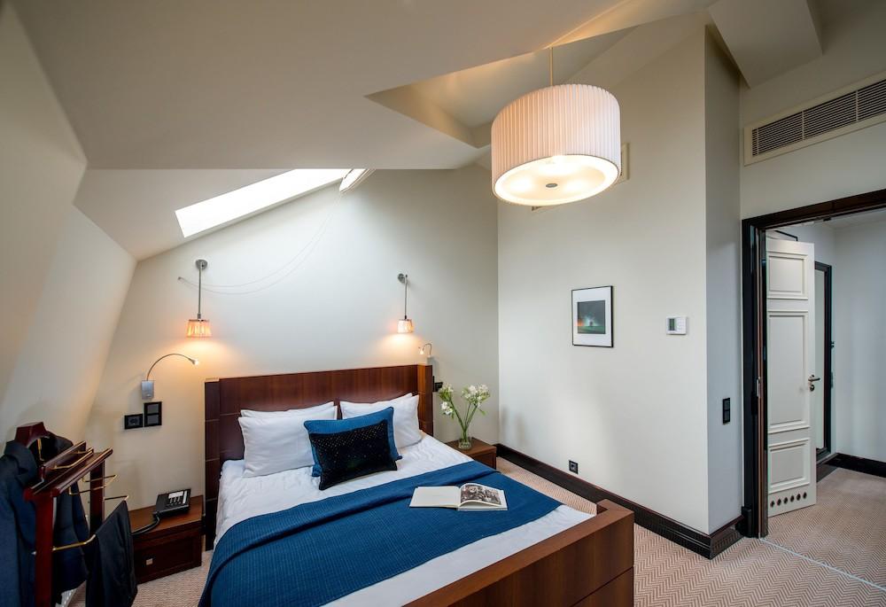 Astoria Hotel