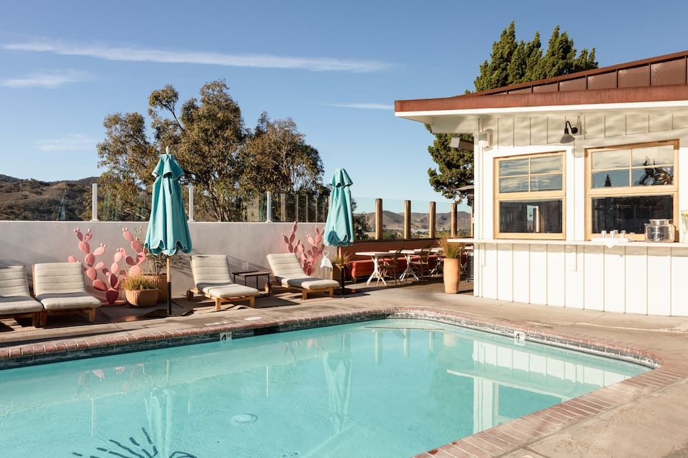 Skyview Los Alamos - 21 & Over Pool