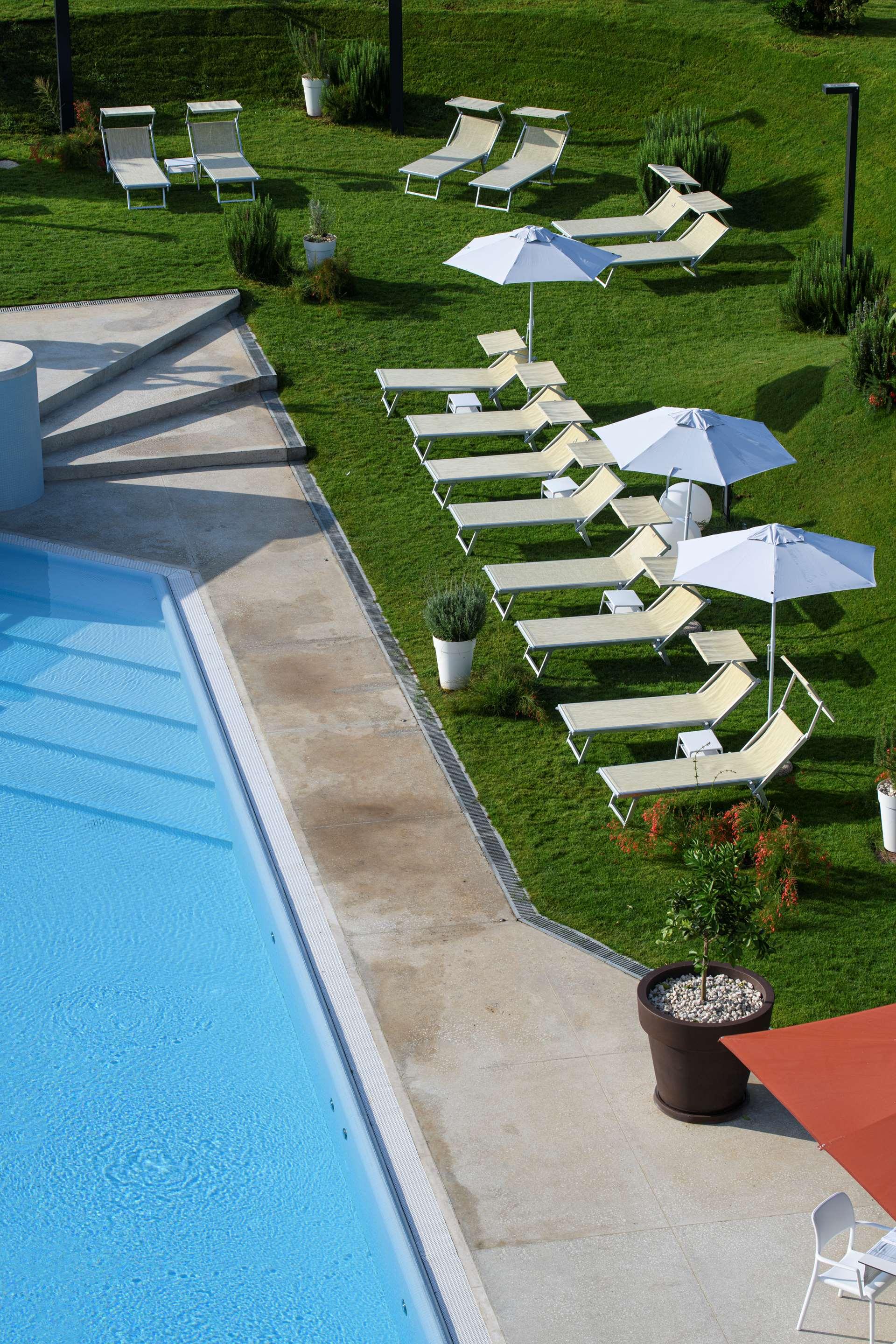 ice-145768-72658198_3XL-622465 Seawater Hotels & Medical Spa