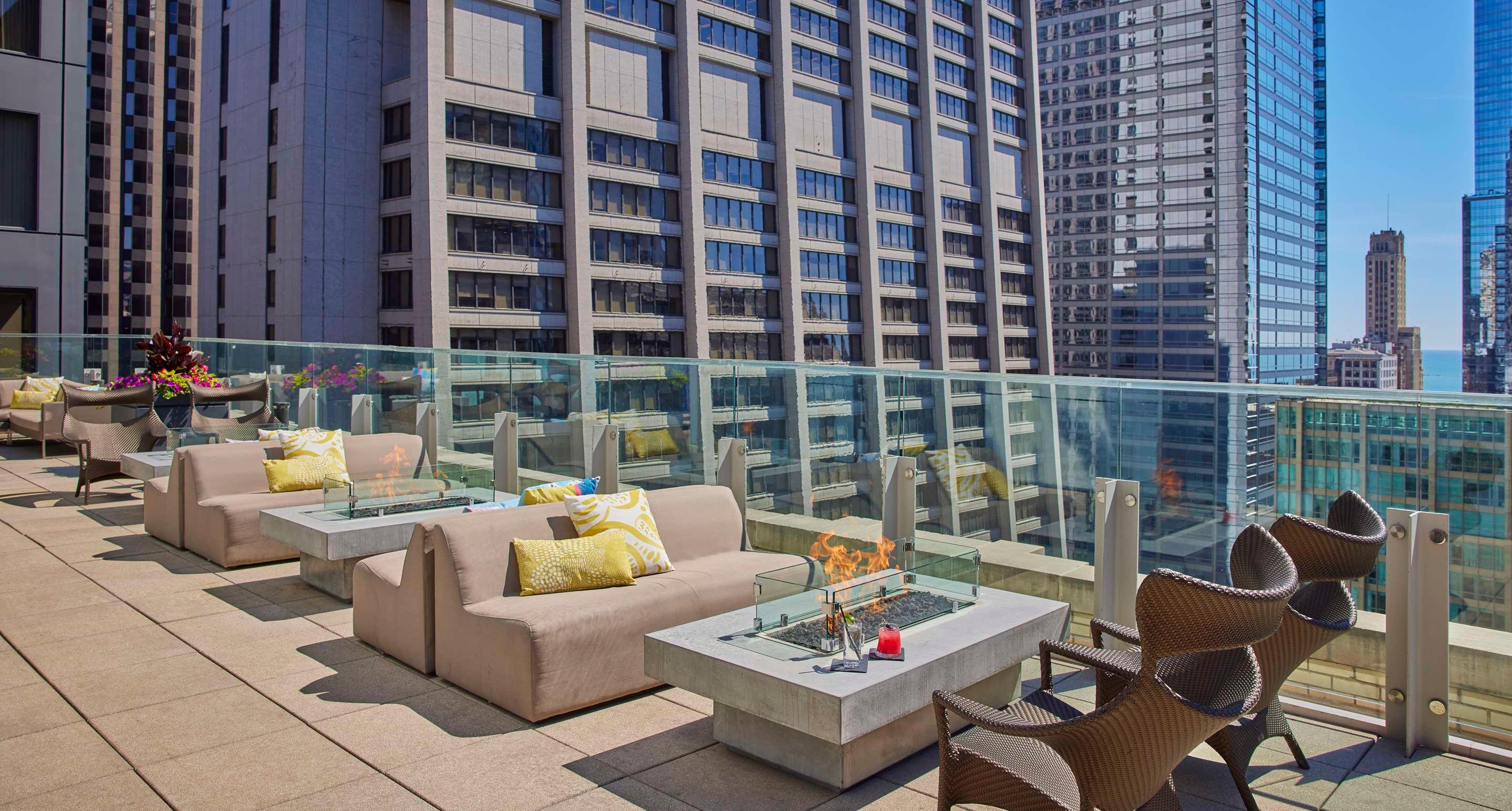 Hotels near Magnificent Mile (Chicago) from $31/night - KAYAK