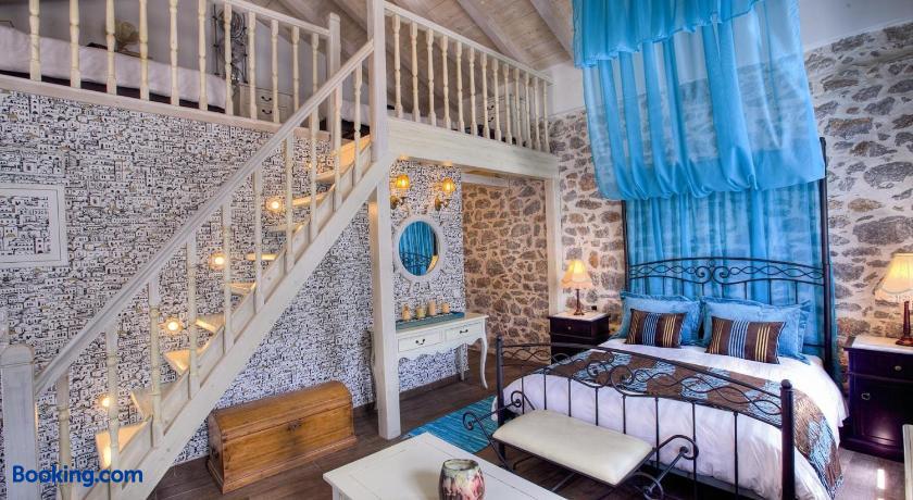 booking-684144-115218540-979002 PortaDelMare deluxe suites