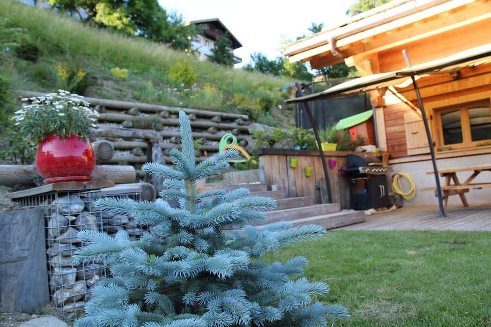 Chalet with panoramic view, access to the slopes via free shuttle at 100 meters. Rhône-Alpes - Manigod visuel 2/5 Chalet with panoramic view, access to the slopes via free shuttle at 100 meters. Rhône-Alpes - Manigod visuel 2/5