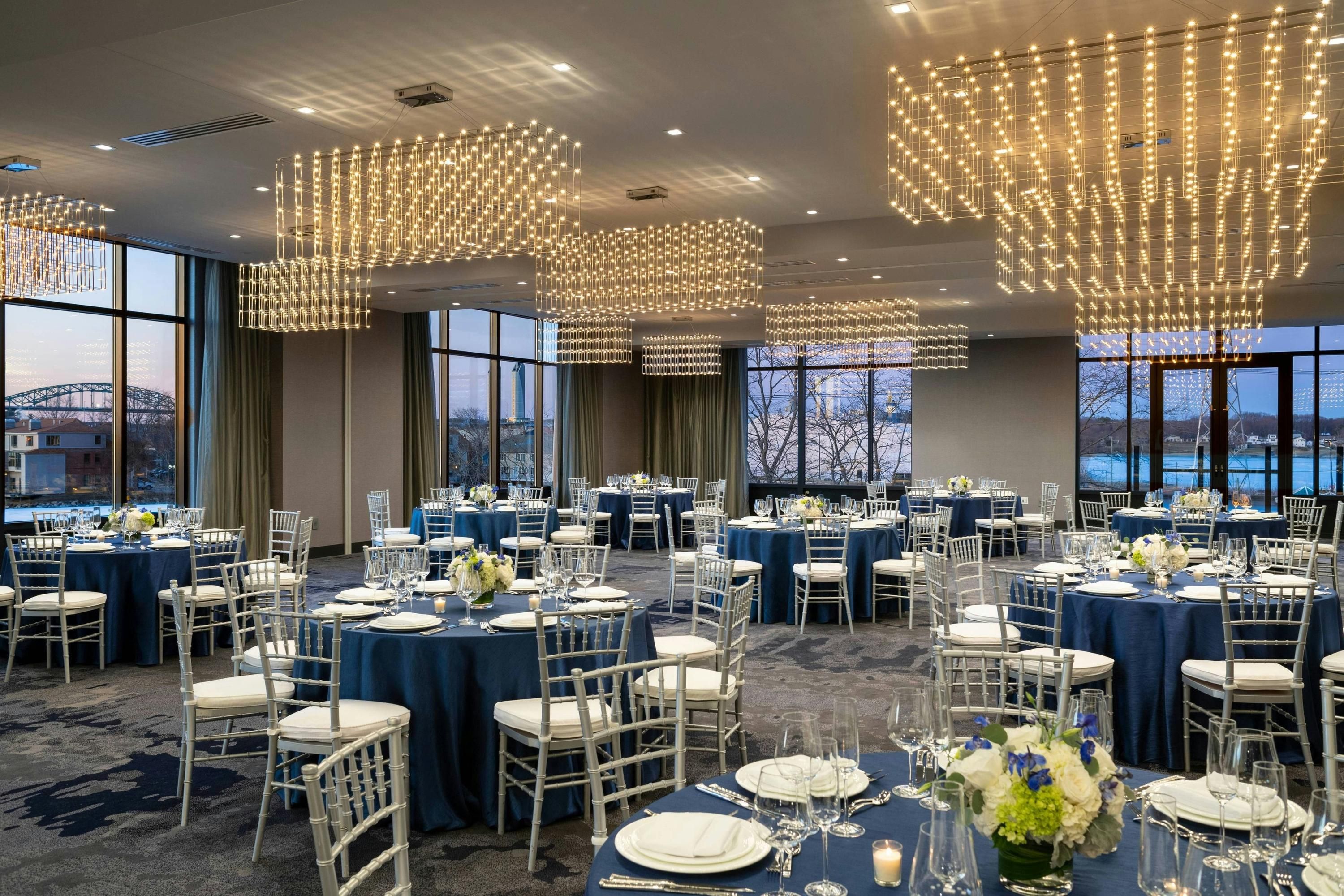AC Hotel by Marriott Portsmouth Downtown/Waterfront