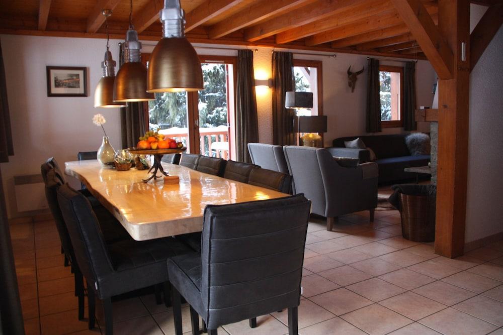 Luxury detached 12-person chalet, few steps from the slopes in heart Alpe d'Huez Rhône-Alpes - Oz-en-Oisans visuel 5/5 Luxury detached 12-person chalet, few steps from the slopes in heart Alpe d'Huez Rhône-Alpes - Oz-en-Oisans visuel 5/5