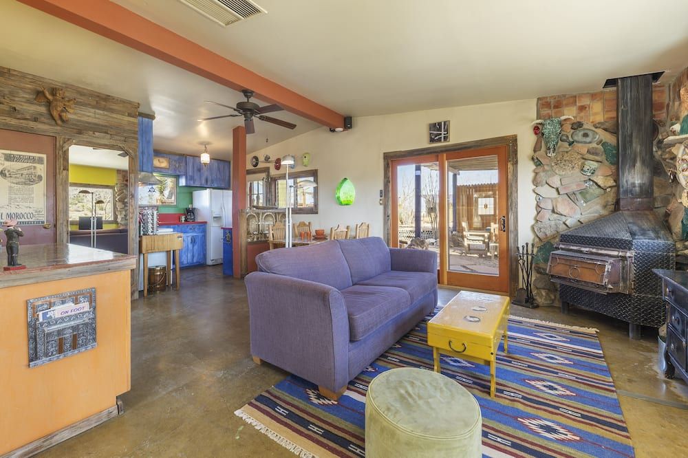 Constellation Compound