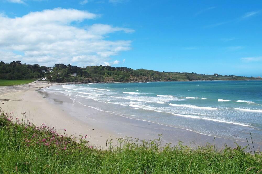 Stunning private villa for 2 guests with WIFI, TV, patio, pets allowed and parking Bretagne - Saint-Jean-du-Doigt visuel 2/5 Stunning private villa for 2 guests with WIFI, TV, patio, pets allowed and parking Bretagne - Saint-Jean-du-Doigt visuel 2/5