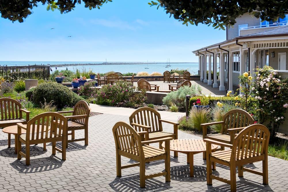 Beach House Half Moon Bay