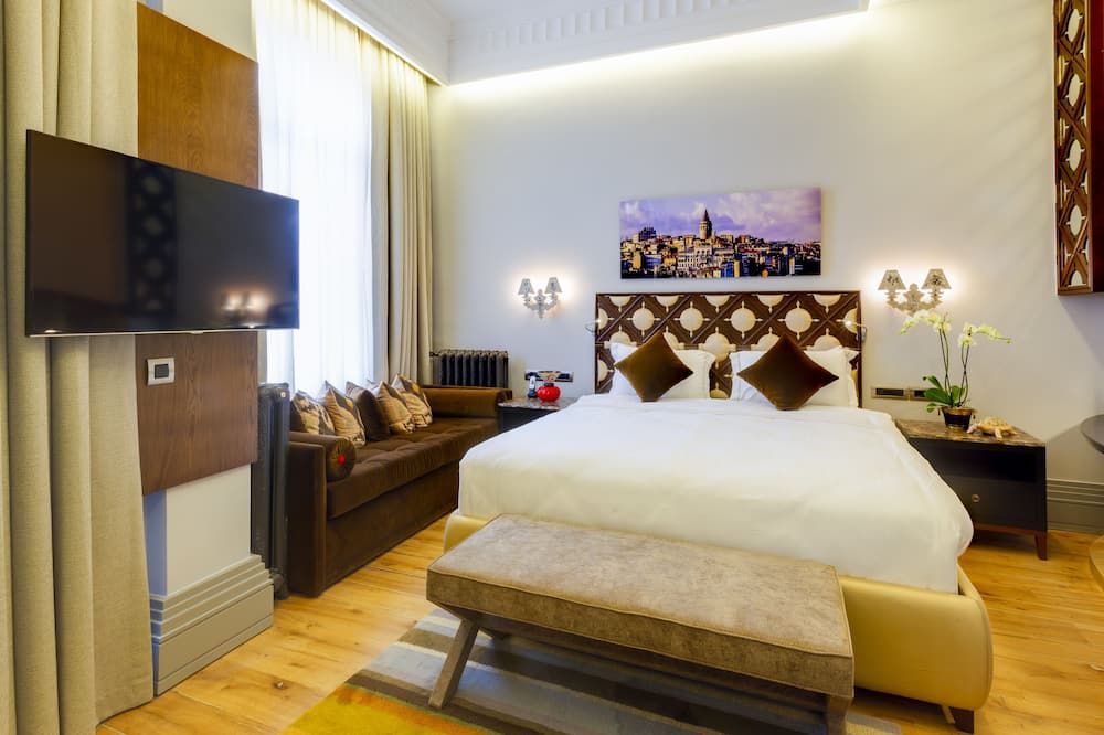 Ravouna 1906 Bosphorus Istanbul