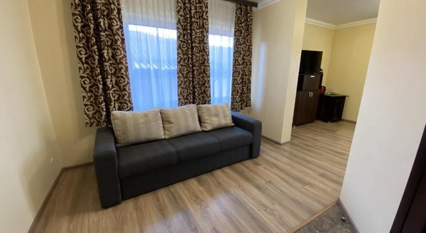 Sting Hotel & Event Palace