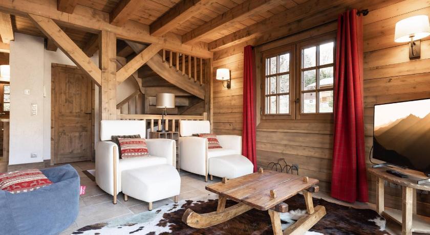 Chalet pour 8 avec cheminée, proche des pistes, WiFi, garage, non fumeur FR-1-304-110 - Rhône-Alpes - La Clusaz visuel 3/5 Chalet pour 8 avec cheminée, proche des pistes, WiFi, garage, non fumeur FR-1-304-110 - Rhône-Alpes - La Clusaz visuel 3/5