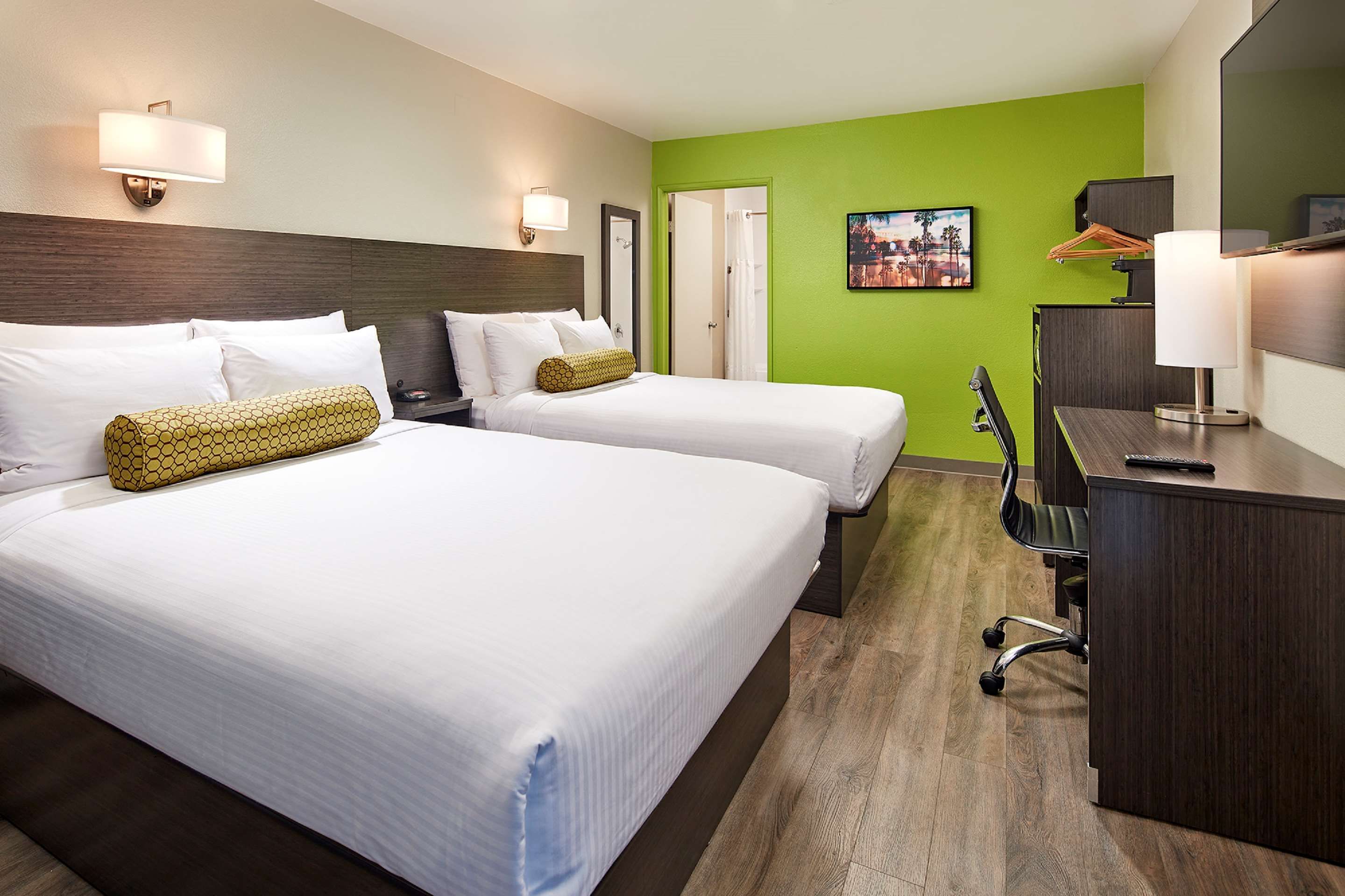 Hotels in Pacific Beach (San Diego) from $70/night - KAYAK