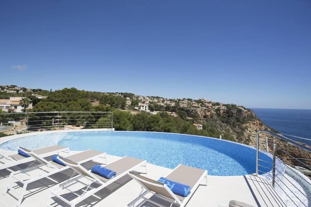 Modern and luxury holiday house in Javea, Costa Blanca, Spain with private pool for 8 persons Kust van Valencia - Javea visuel 2/5 Modern and luxury holiday house in Javea, Costa Blanca, Spain with private pool for 8 persons Kust van Valencia - Javea visuel 2/5