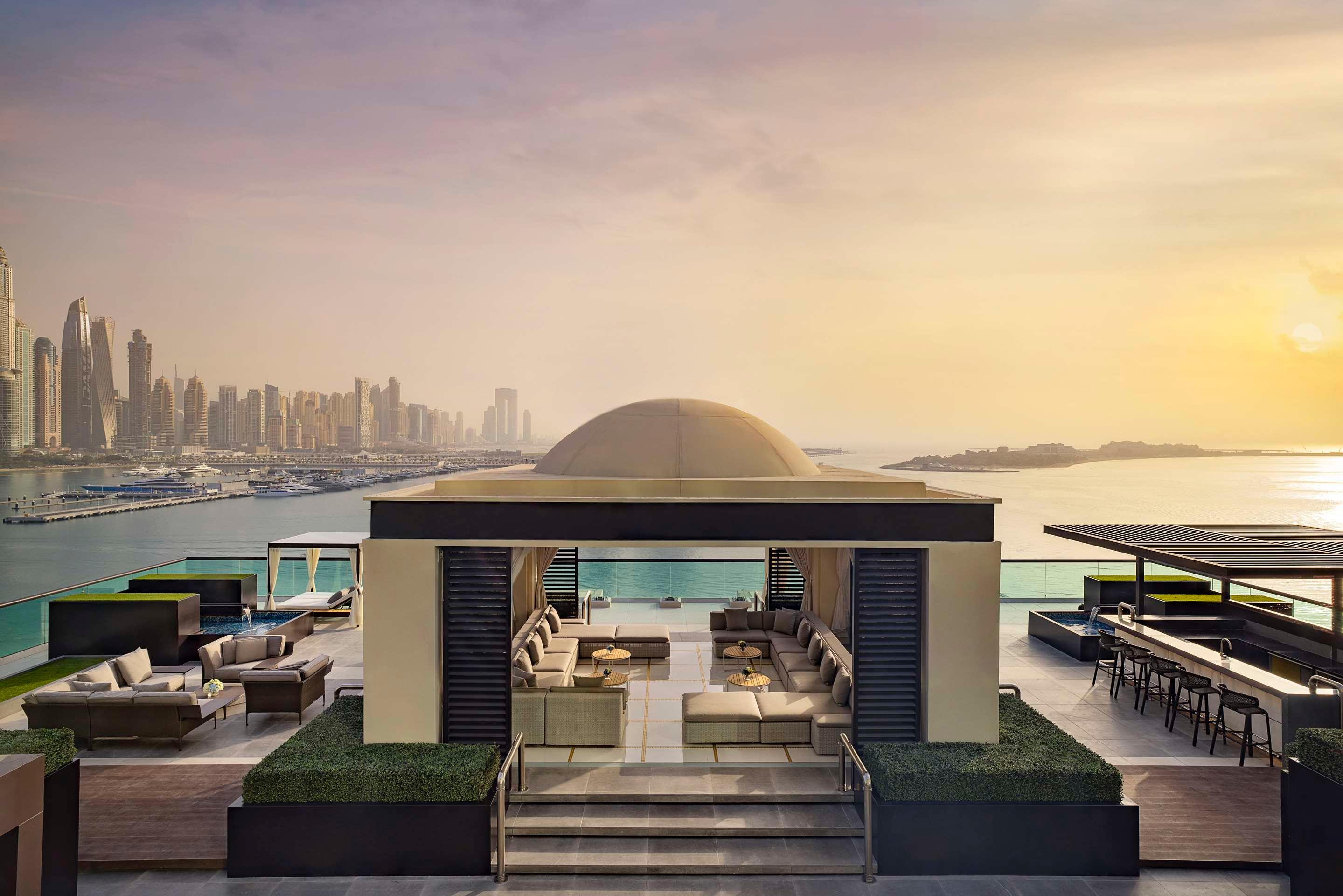 ice-8521867-111246587-299463 Hilton Dubai Palm Jumeirah