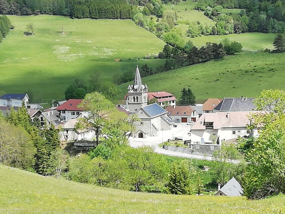 Hotel le Chalet Rhône-Alpes - Gresse-en-Vercors visuel 2/5 Hotel le Chalet Rhône-Alpes - Gresse-en-Vercors visuel 2/5
