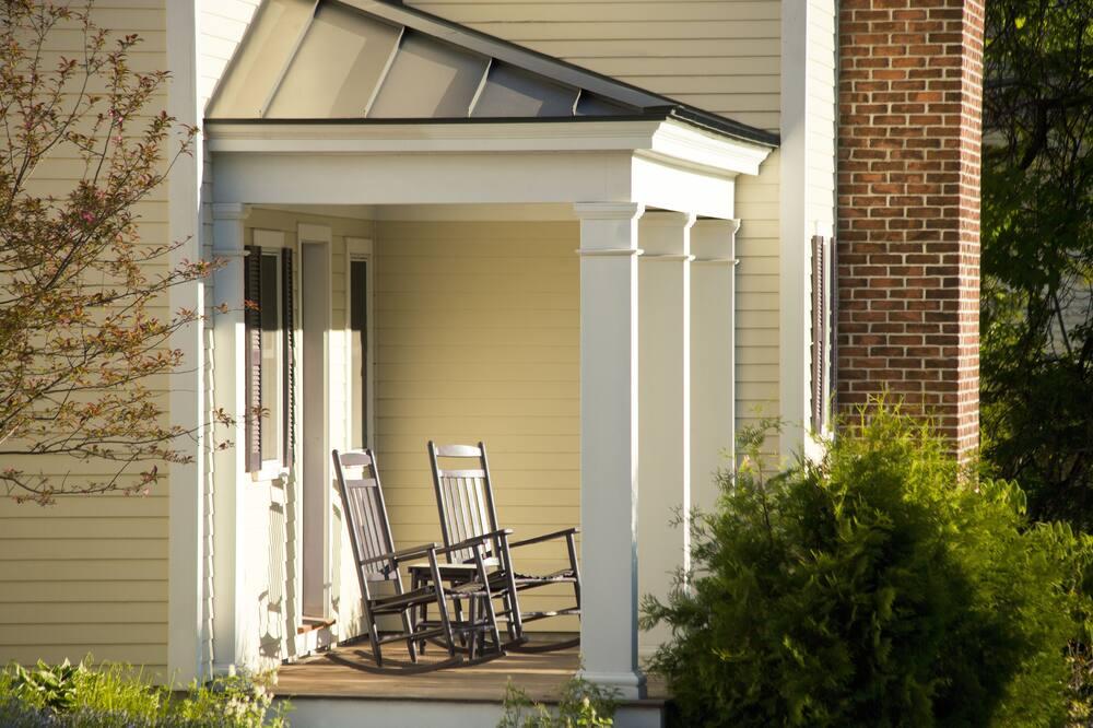 Reluctant Panther Inn & Restaurant