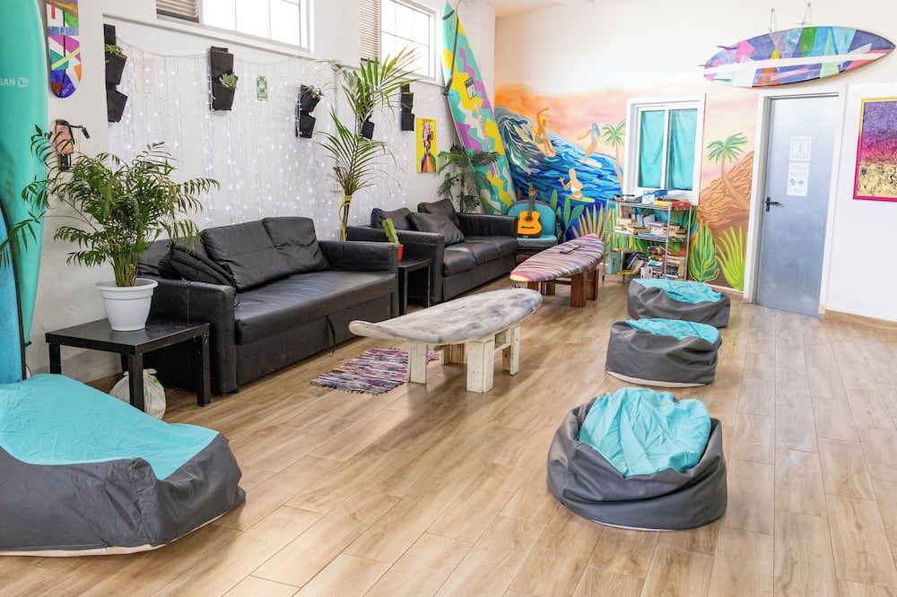 Hostels in El Mdano from $18/night - KAYAK