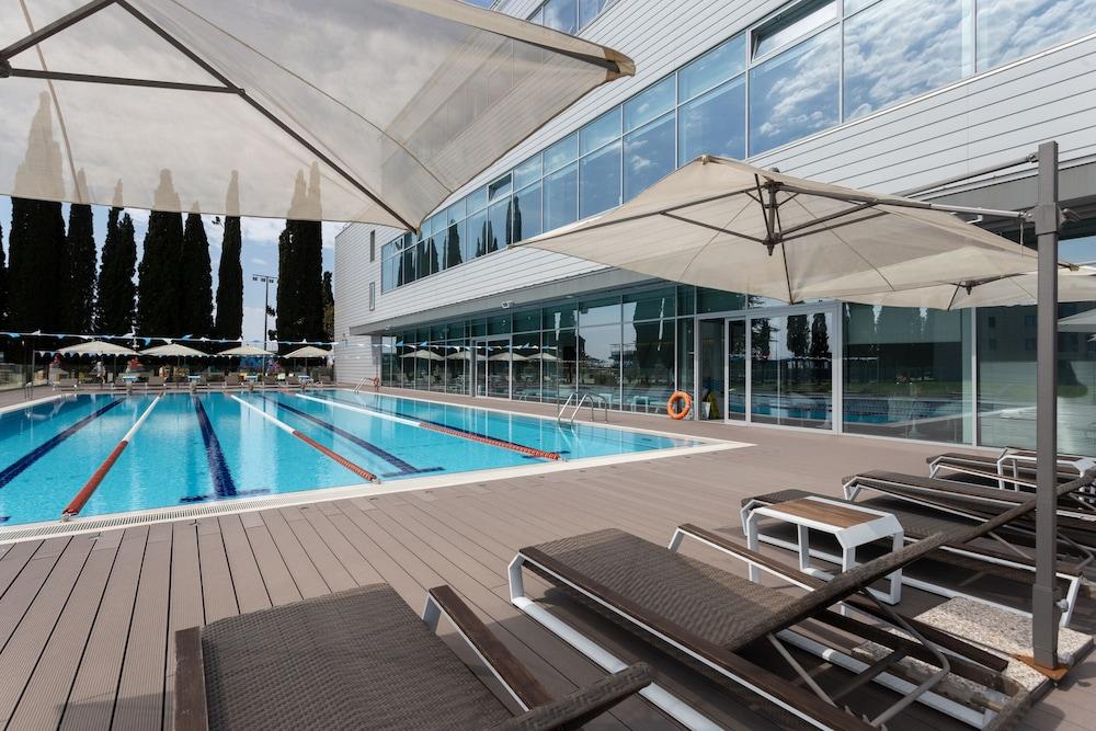 sembo-2066716-8add67-699179 Sport Inn Hotel