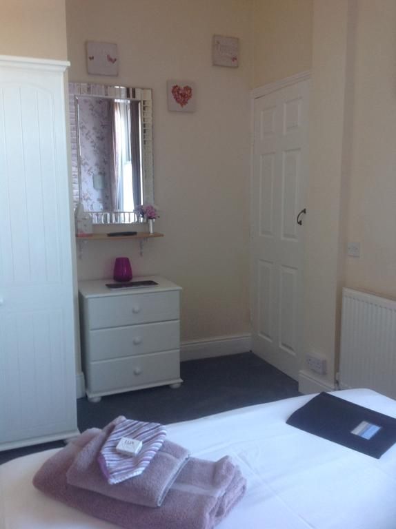 Cleasewood Guest House