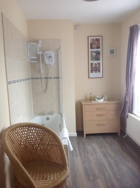 Cleasewood Guest House