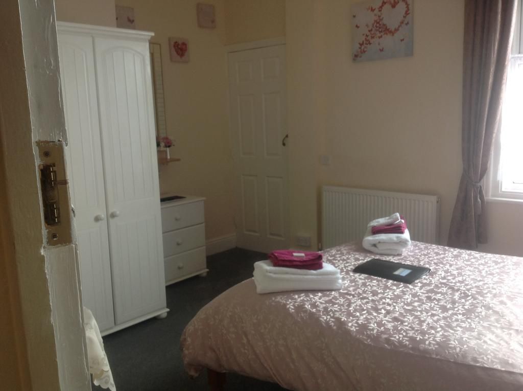 Cleasewood Guest House