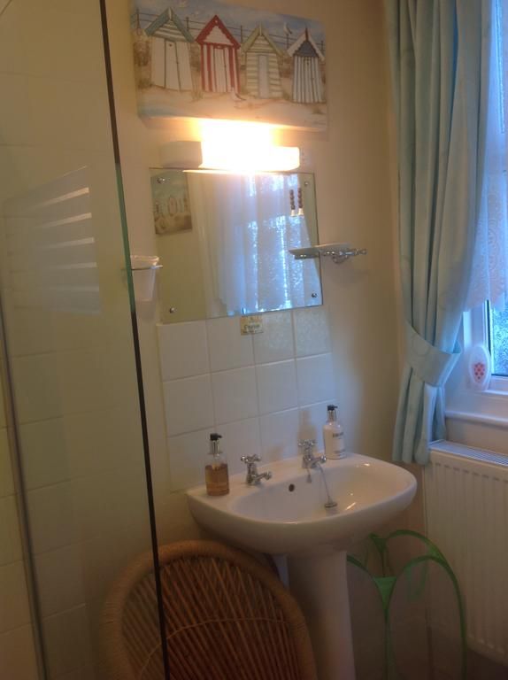 Cleasewood Guest House