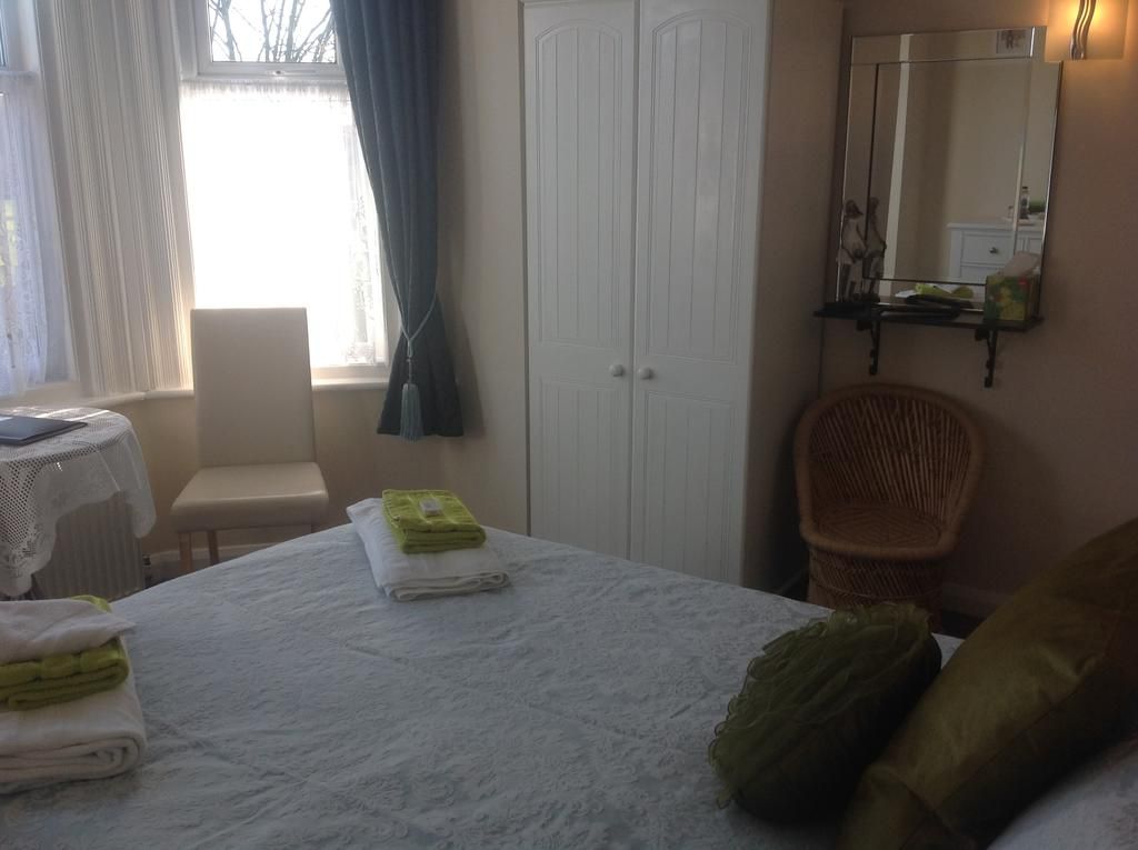 Cleasewood Guest House