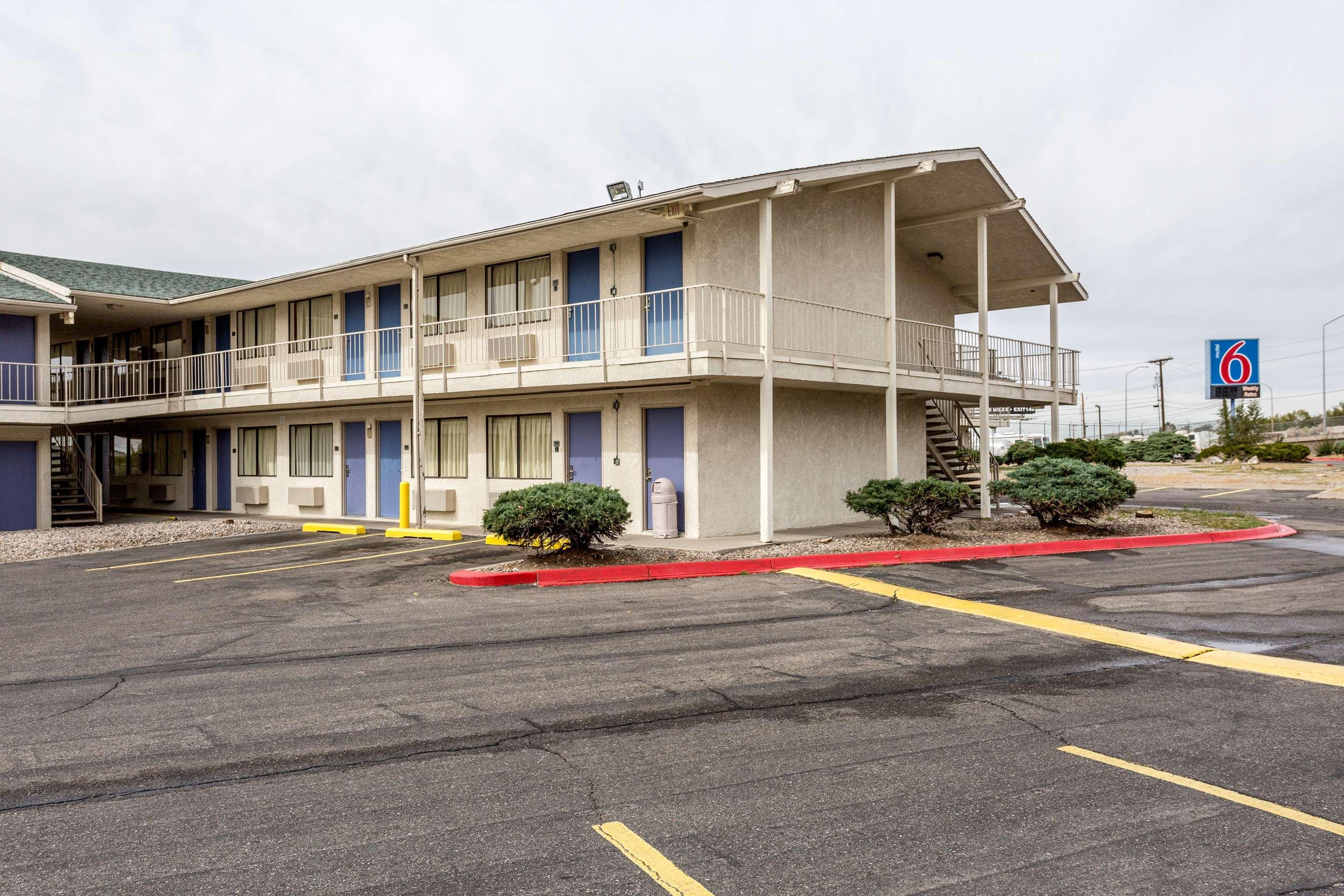 Motel 6 In Albuquerque New Mexico - Albuquerque Motel | Bogeyswasuer ...