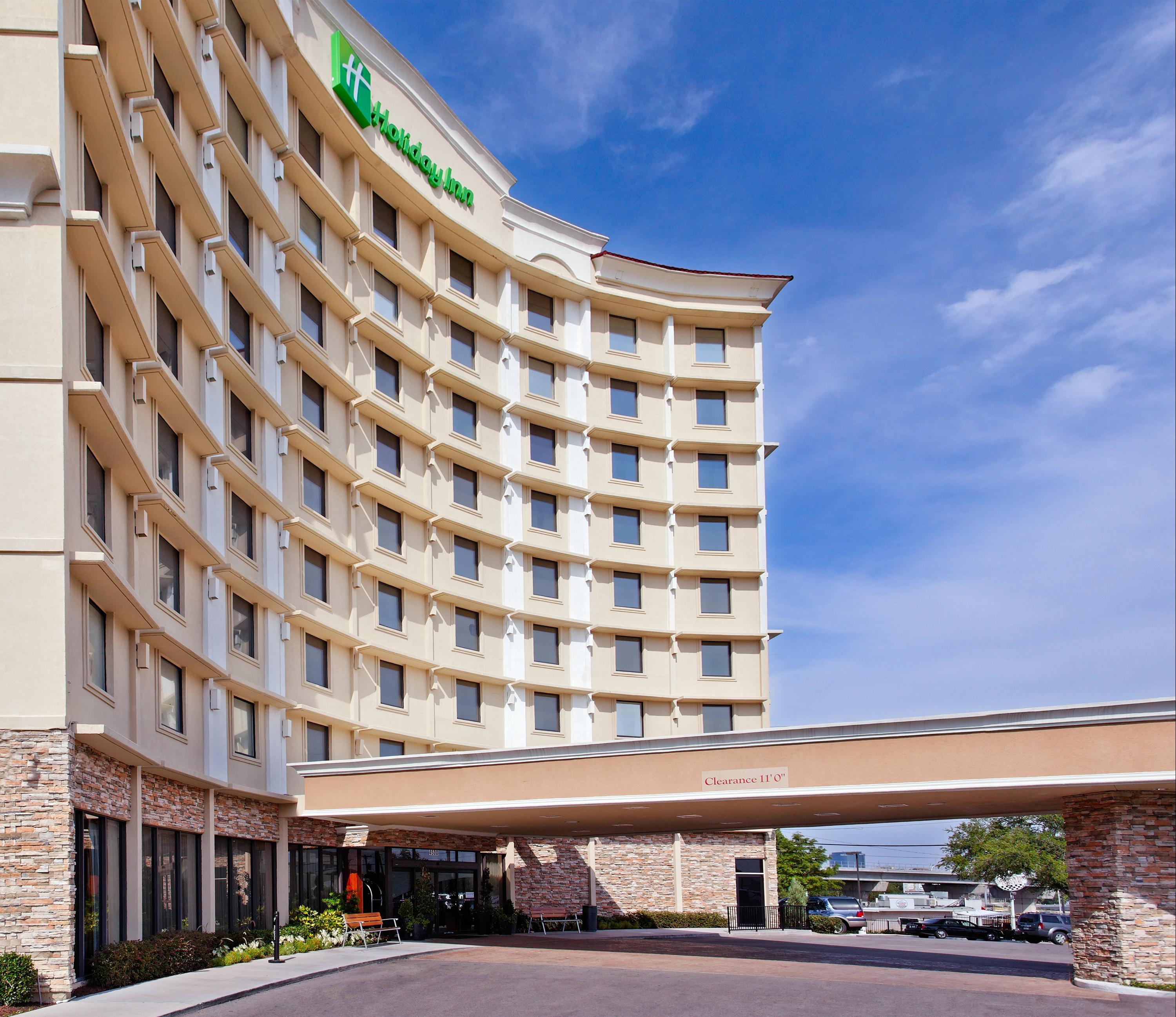 Discover the Heart of Dallas at Holiday Inn Downtown Dallas