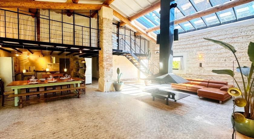 Magnifique Loft Piscine - Tennis - Babyfoot - Languedoc-Roussillon - Nîmes visuel 4/5 Magnifique Loft Piscine - Tennis - Babyfoot - Languedoc-Roussillon - Nîmes visuel 4/5