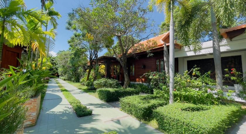 Try Palace Resort Kep