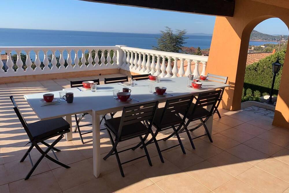 Luxury villa with swimming pool Provence-Alpes-Côte d'Azur - Saint-Raphaël visuel 2/5 Luxury villa with swimming pool Provence-Alpes-Côte d'Azur - Saint-Raphaël visuel 2/5