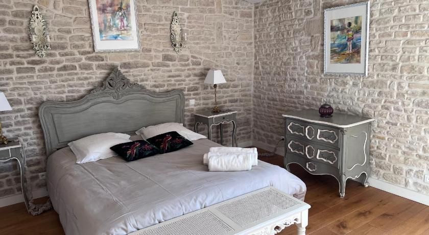 Le Puits Sainte Claire Poitou-Charentes - Courçon visuel 1/5