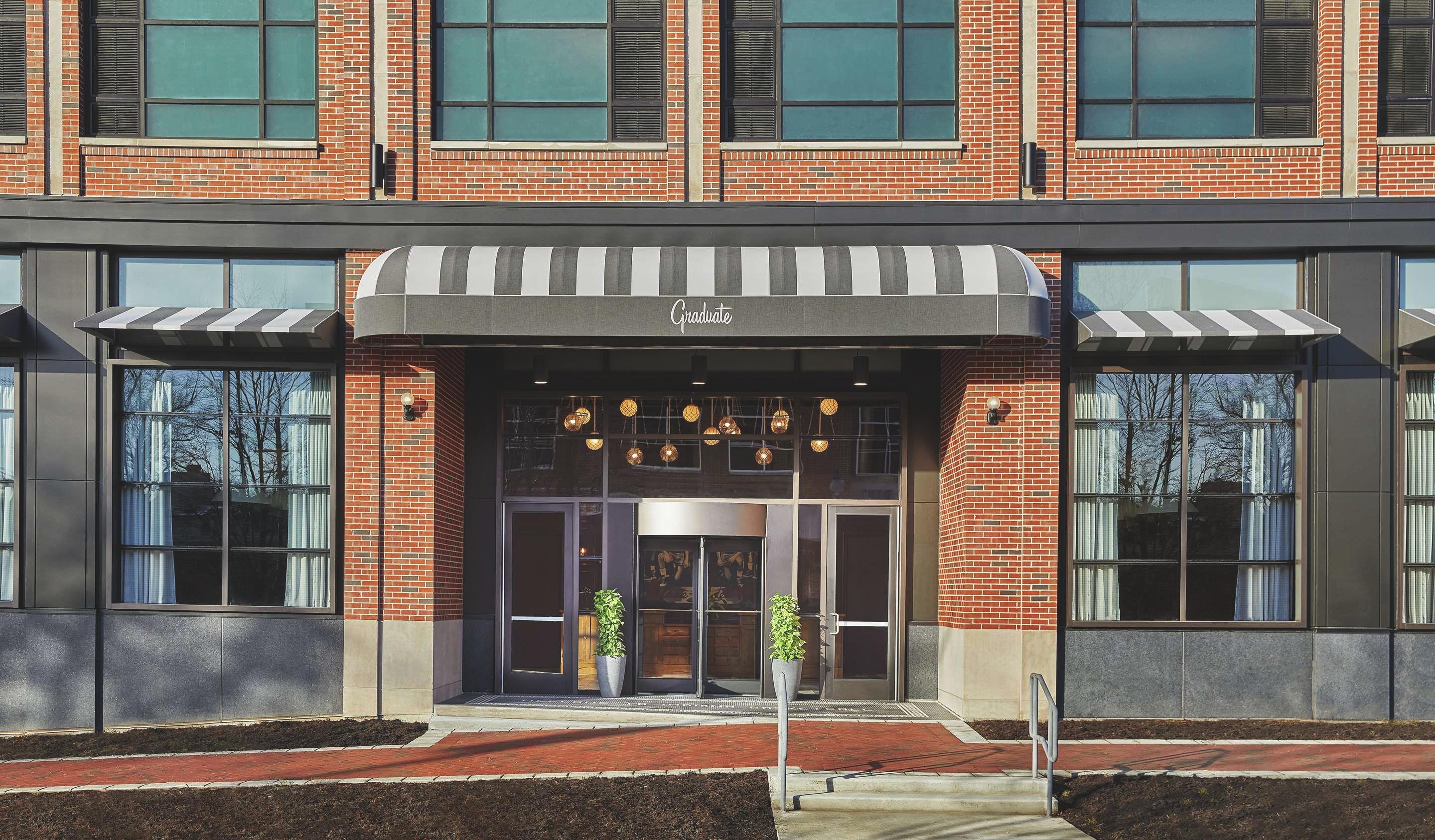 ice-4254076-120826493-083330 Graduate by Hilton Bloomington