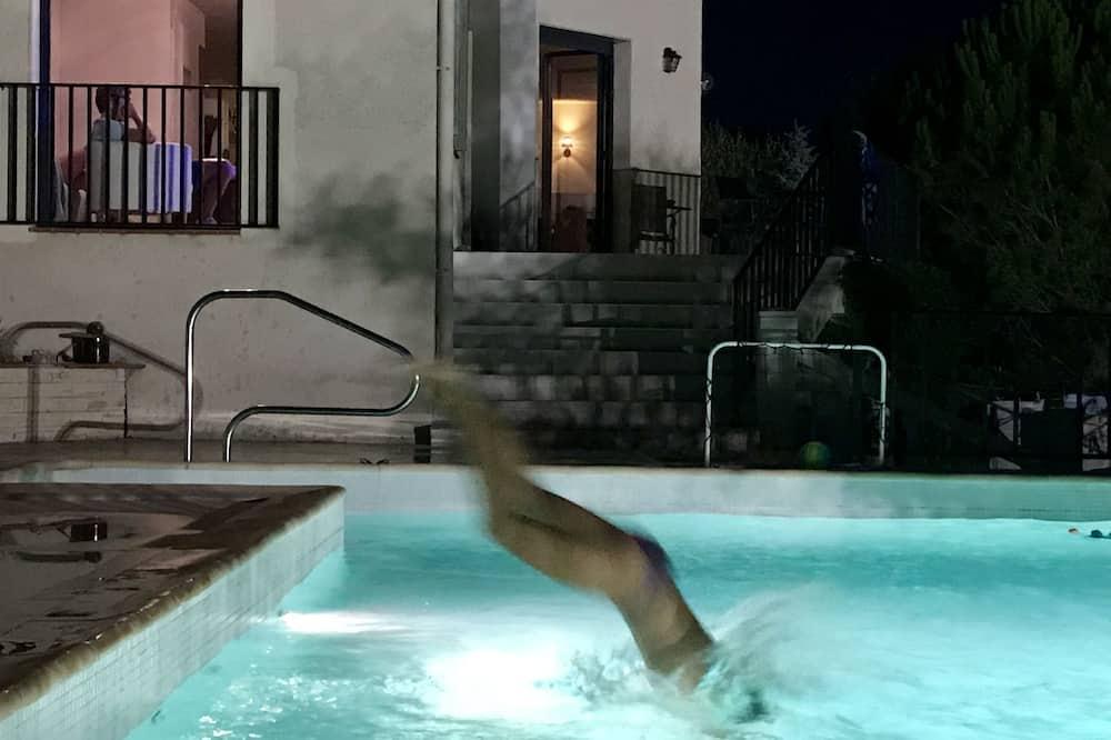 Family Villa w Private Swimming Pool & Tennis Court Near Ceret Sleeps 6 To 12 - Languedoc-Roussillon - De eilanden visuel 5/5 Family Villa w Private Swimming Pool & Tennis Court Near Ceret Sleeps 6 To 12 - Languedoc-Roussillon - De eilanden visuel 5/5