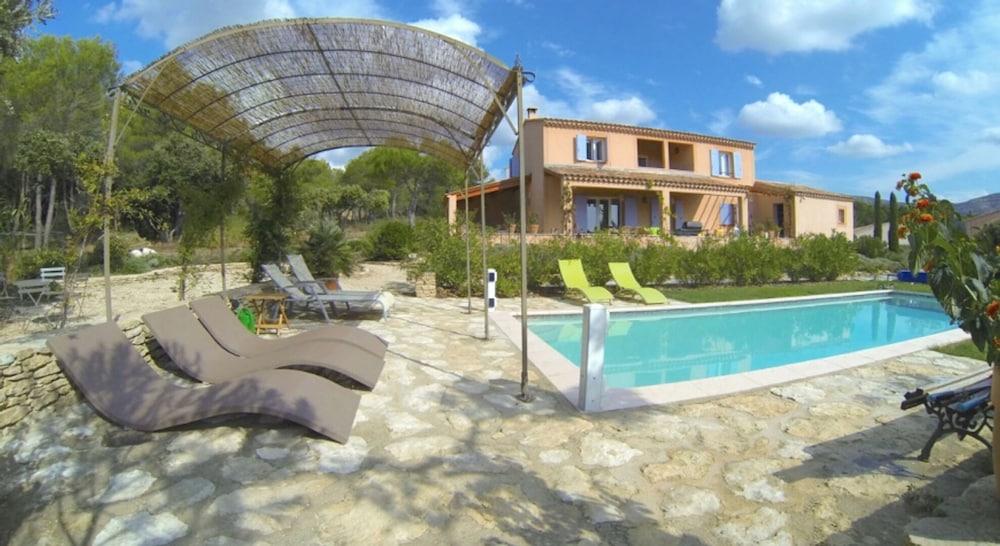 Luxury Villa Vaucluse with private pool Languedoc-Roussillon - Saumane visuel 5/5 Luxury Villa Vaucluse with private pool Languedoc-Roussillon - Saumane visuel 5/5