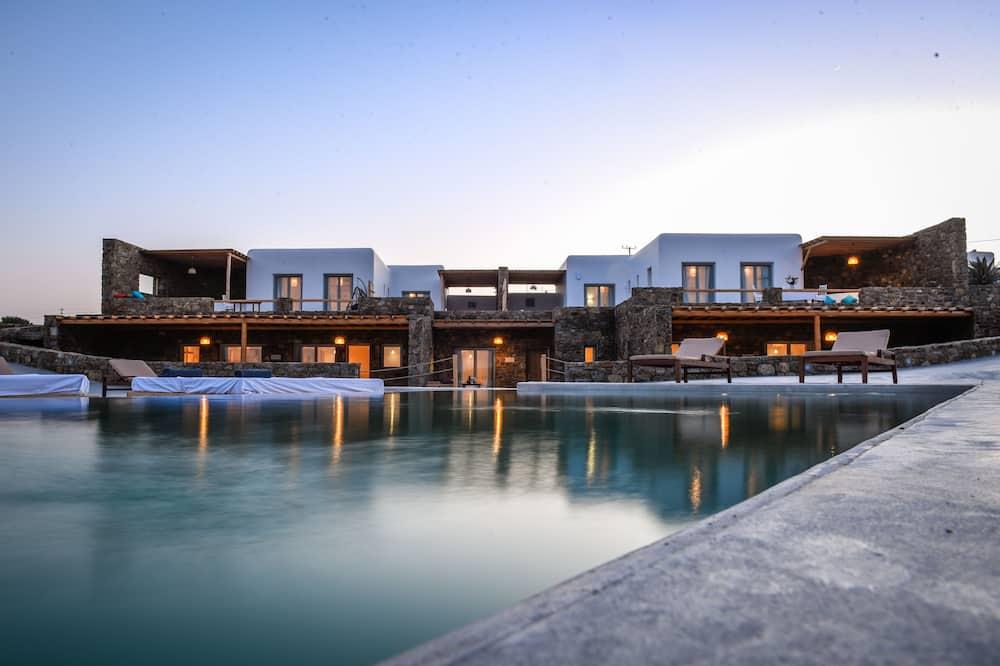 expedia_group-5406403-159486421-706903 Myconian Crown Suites