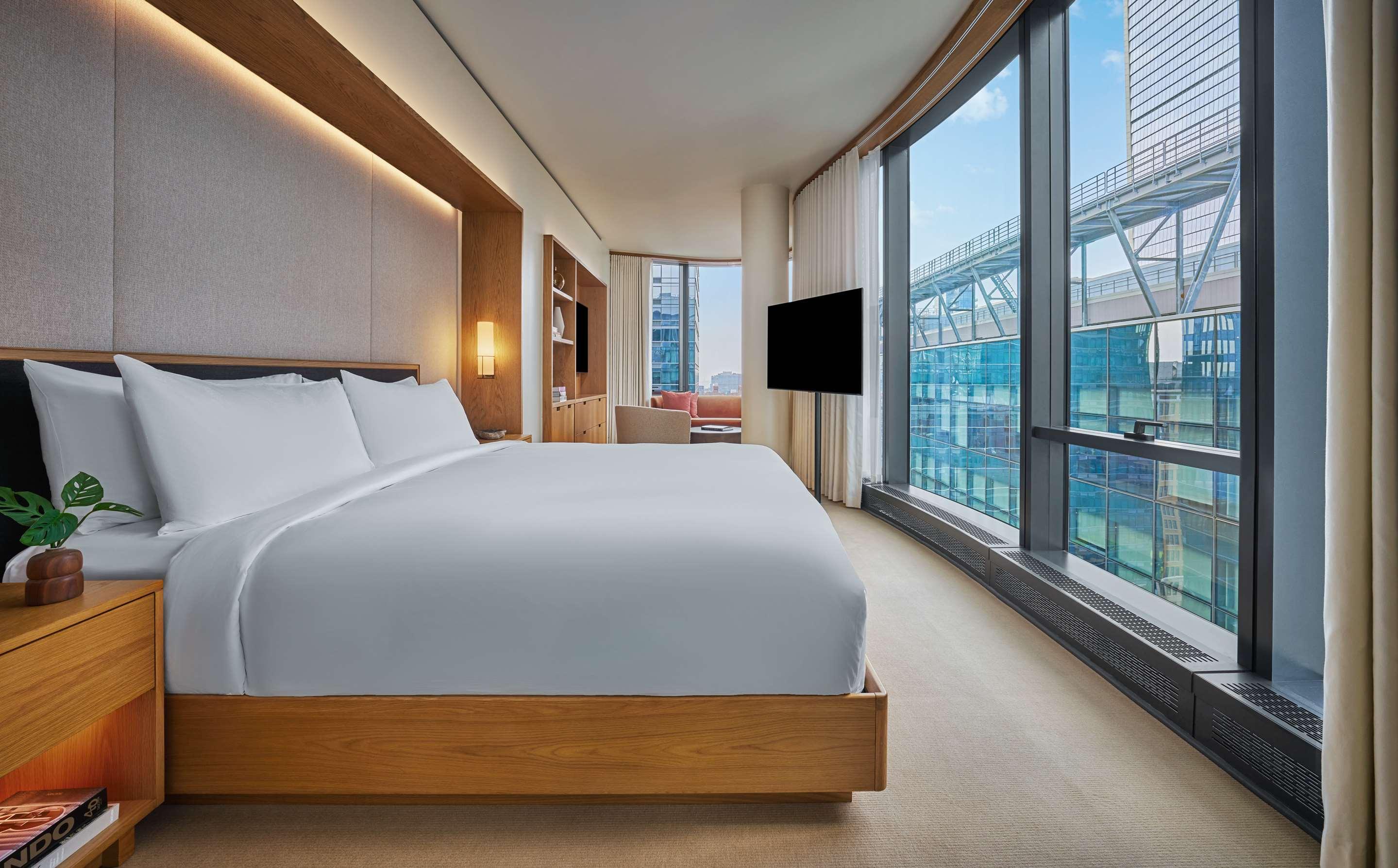 ice-7760370-109381732-377695 Pendry Manhattan West