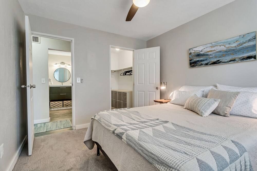 Downtown Orem Condo/ 30 Minutes to Sundance Resort/ 5 Minutes to UVU