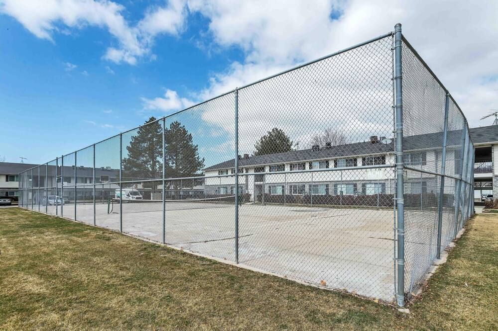 Downtown Orem Condo/ 30 Minutes to Sundance Resort/ 5 Minutes to UVU