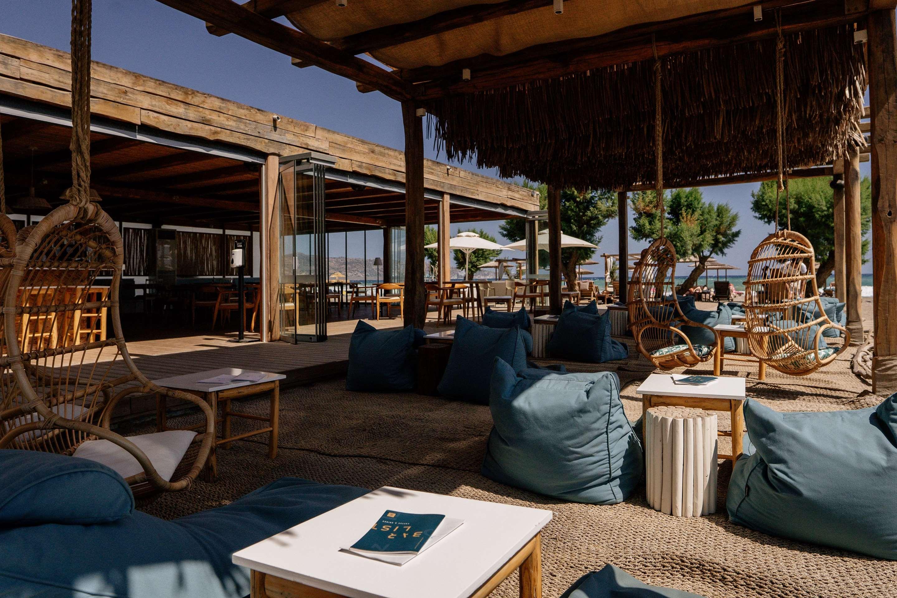 ice-4288209-cc7514-136254 Paralos Lifestyle Beach