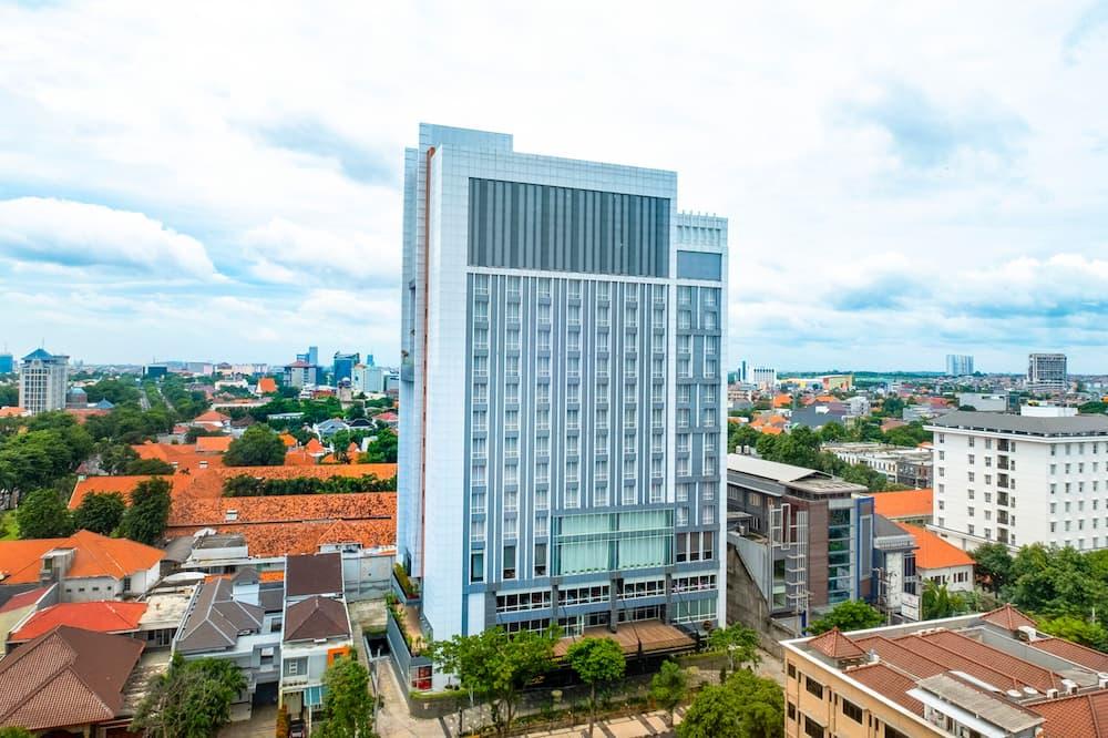 Grand Swiss-Belhotel Darmo