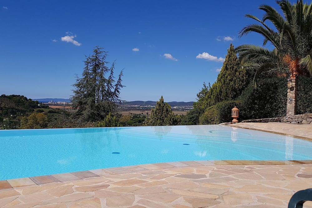 Panoramic villa with pool and garden Toscane - Scarlino visuel 1/5 Panoramic villa with pool and garden Toscane - Scarlino visuel 1/5